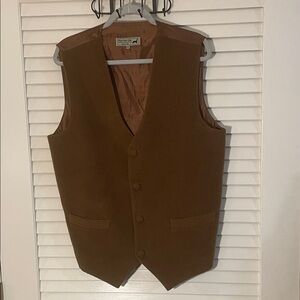 Peruvian Link Alpaca Coll Classic Tobacco Texture 4 Button Adjustable Vest